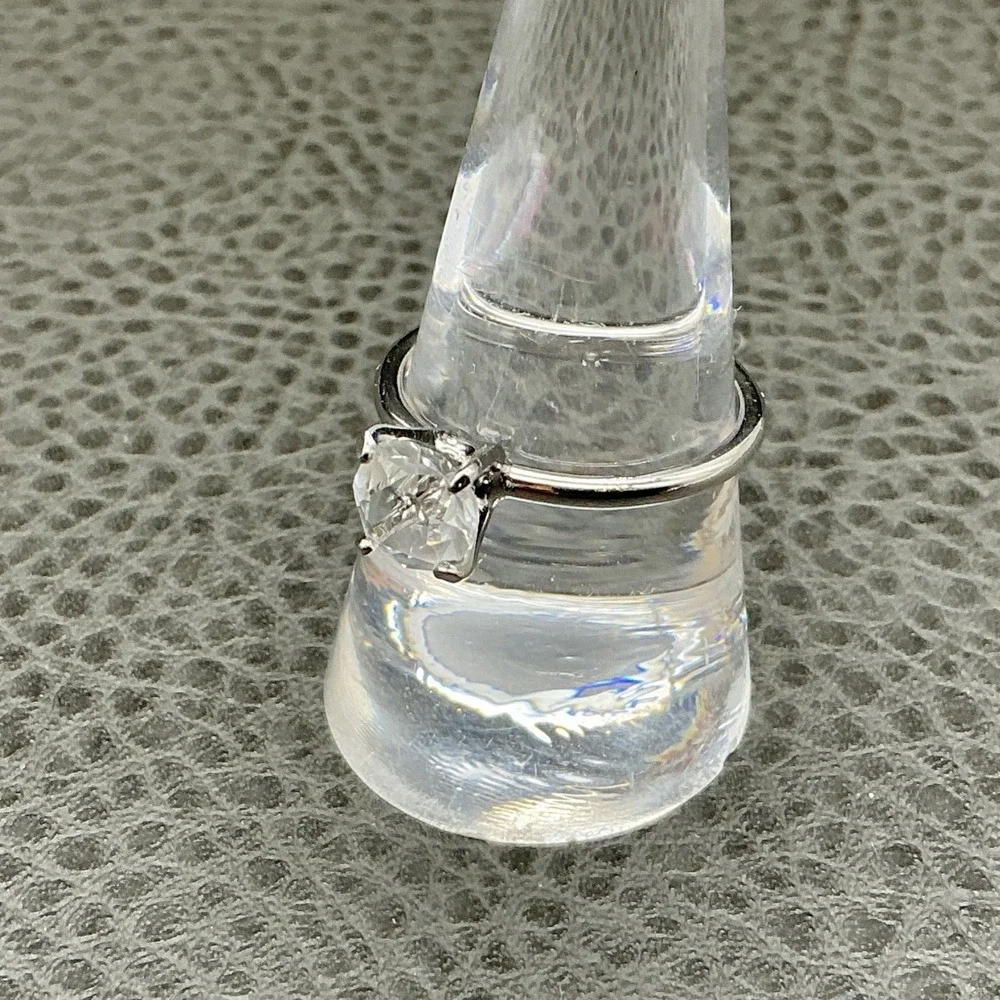 Vintage Uncas Rings Size 9 CZ Cubic‎ Zirconia Engagement Solitaire Silver Tone